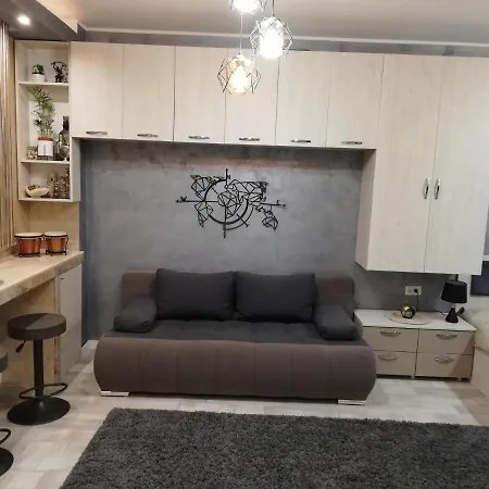 Tomis Daire Köstence